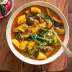 Ringan bateta nu shaak served in a bowl.