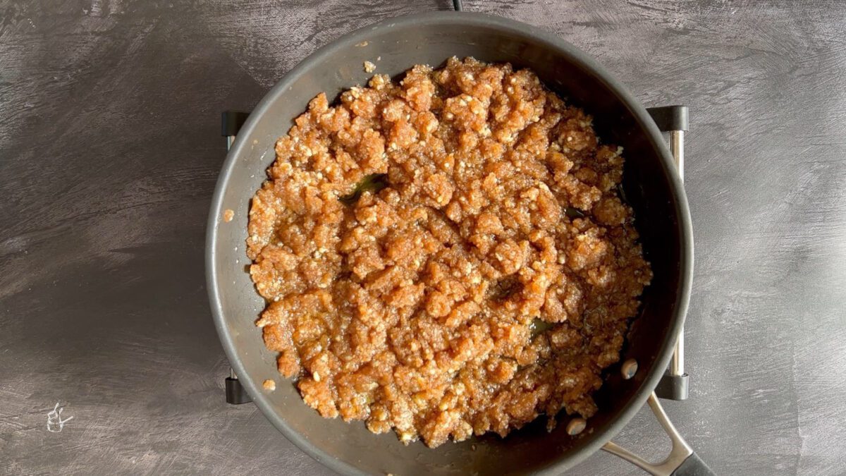 cardamom and nutmeg added to the gehu ke aate ka halwa