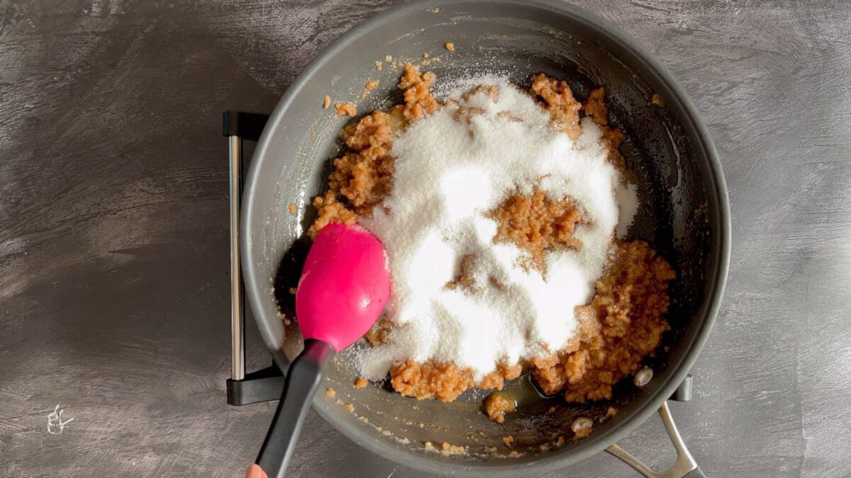 white sugar added to the aate ka halwa benefits
