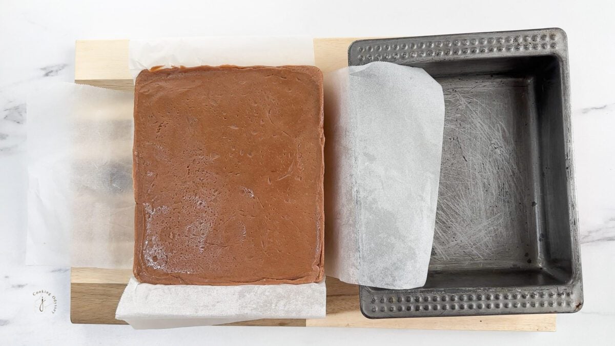 barfi layers are setting a tray