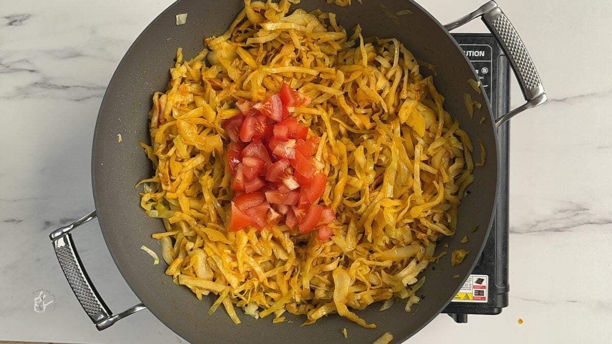chopped fresh tomatoes added to the cabbage curry recipe