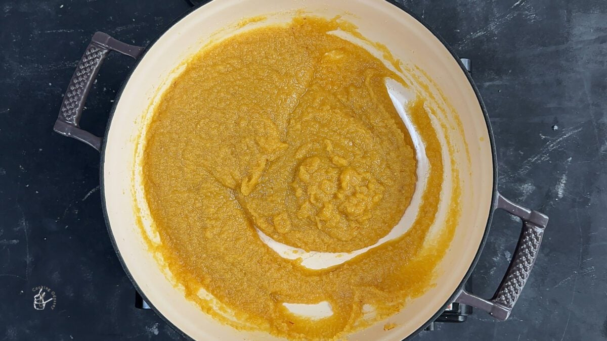 badam katli mix in the pan