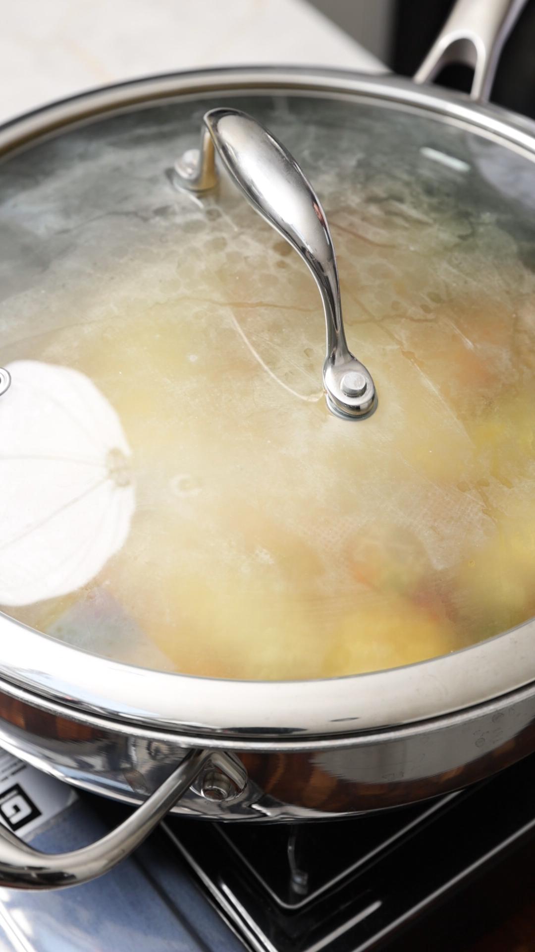 Lid covered the pan.