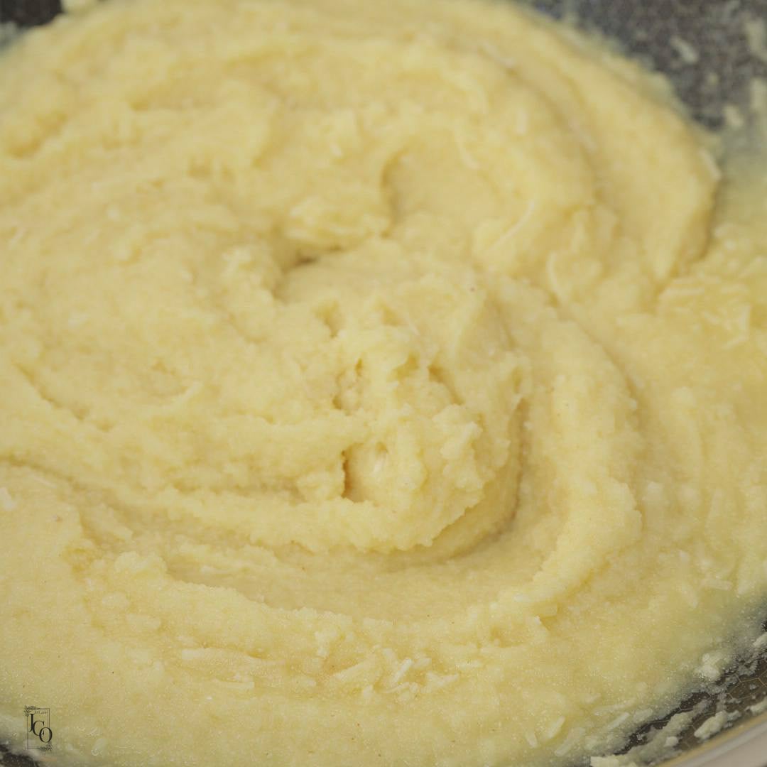 Creamy semolina in a pan.