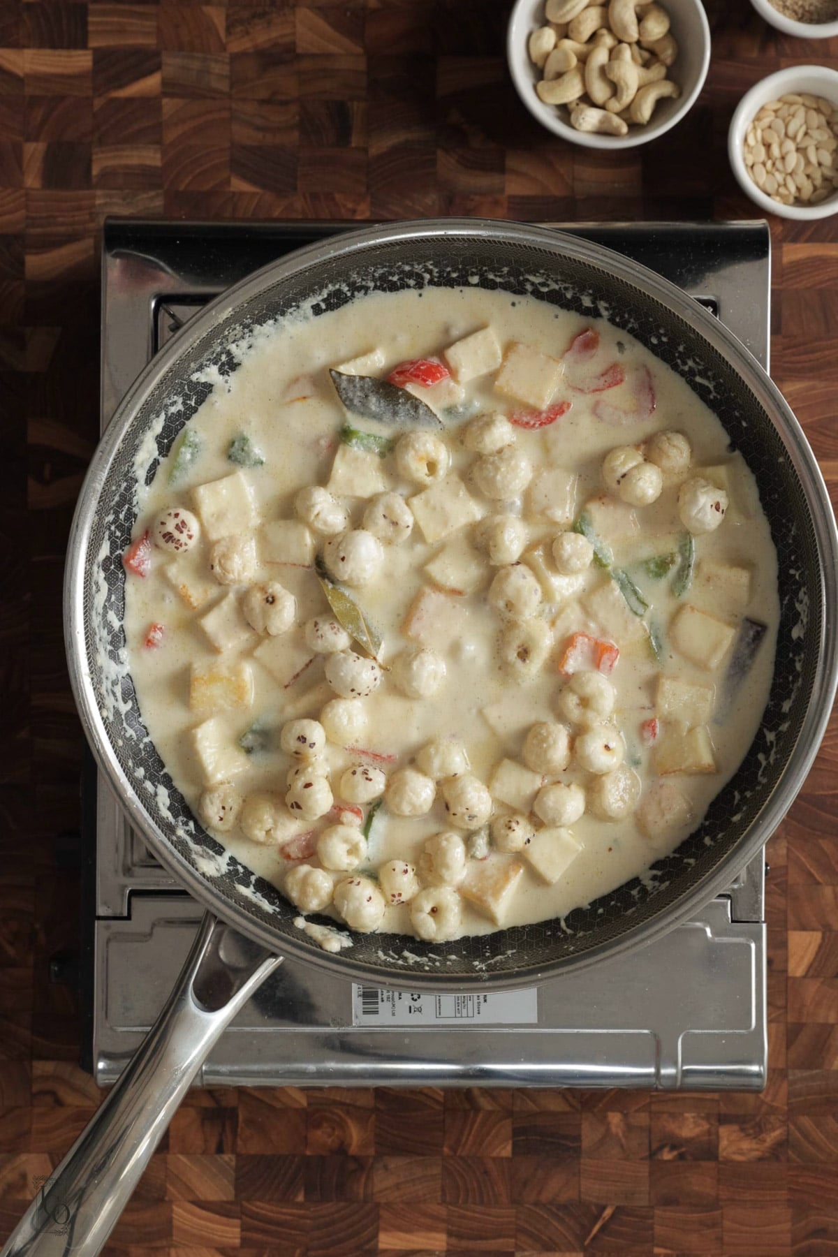 Roasted makhana mixed in paneer curry.